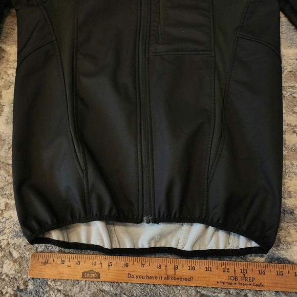 ARSUXEO black Softshell cycling jacket.  Men's size medium. - Picture 15 of 16